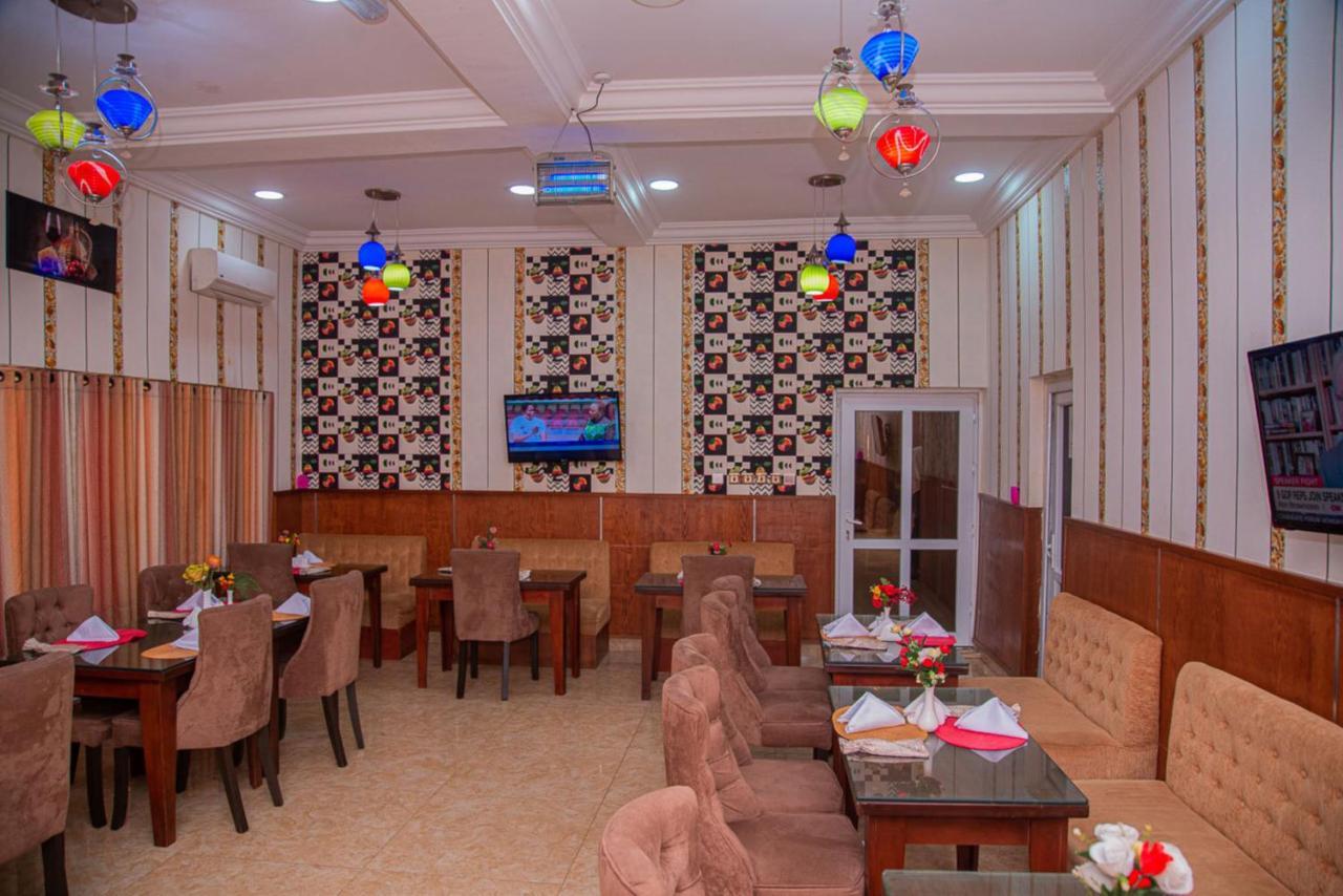Mahogany Hotel And Suites Ibadan Exterior foto